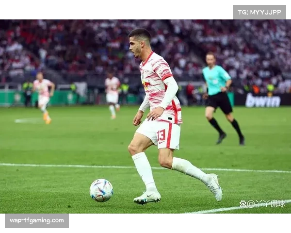 弗赖堡格里弗22场六球四助 中场全能表现获认可